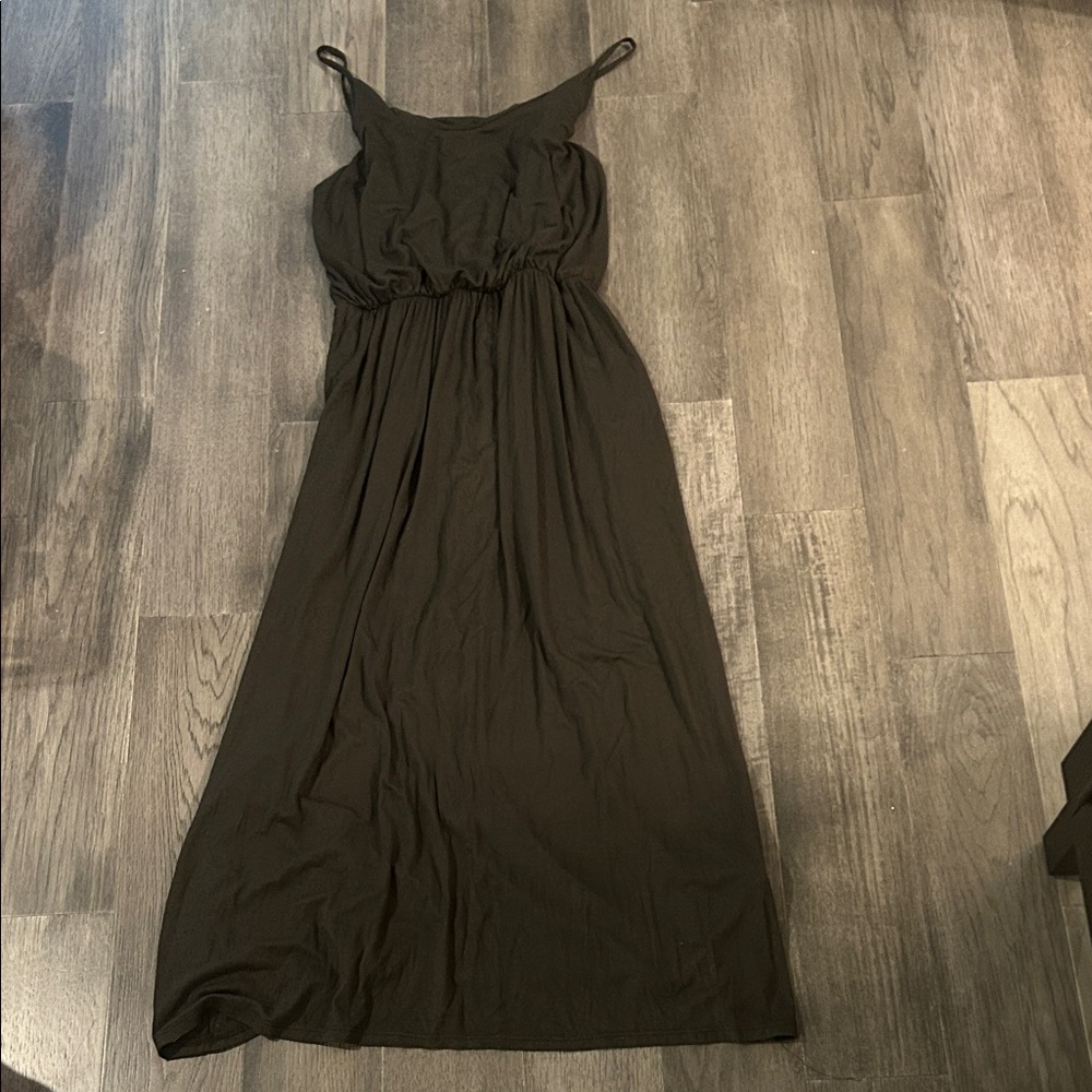Olivia Rae Classic Maxi Dress